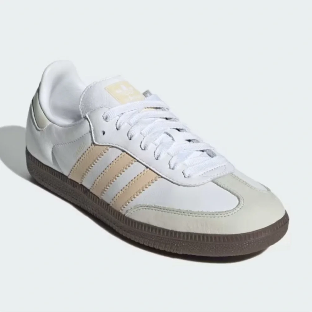 NEW Adidas Samba OG Women’s Sneakers in White - Picture 4 of 10